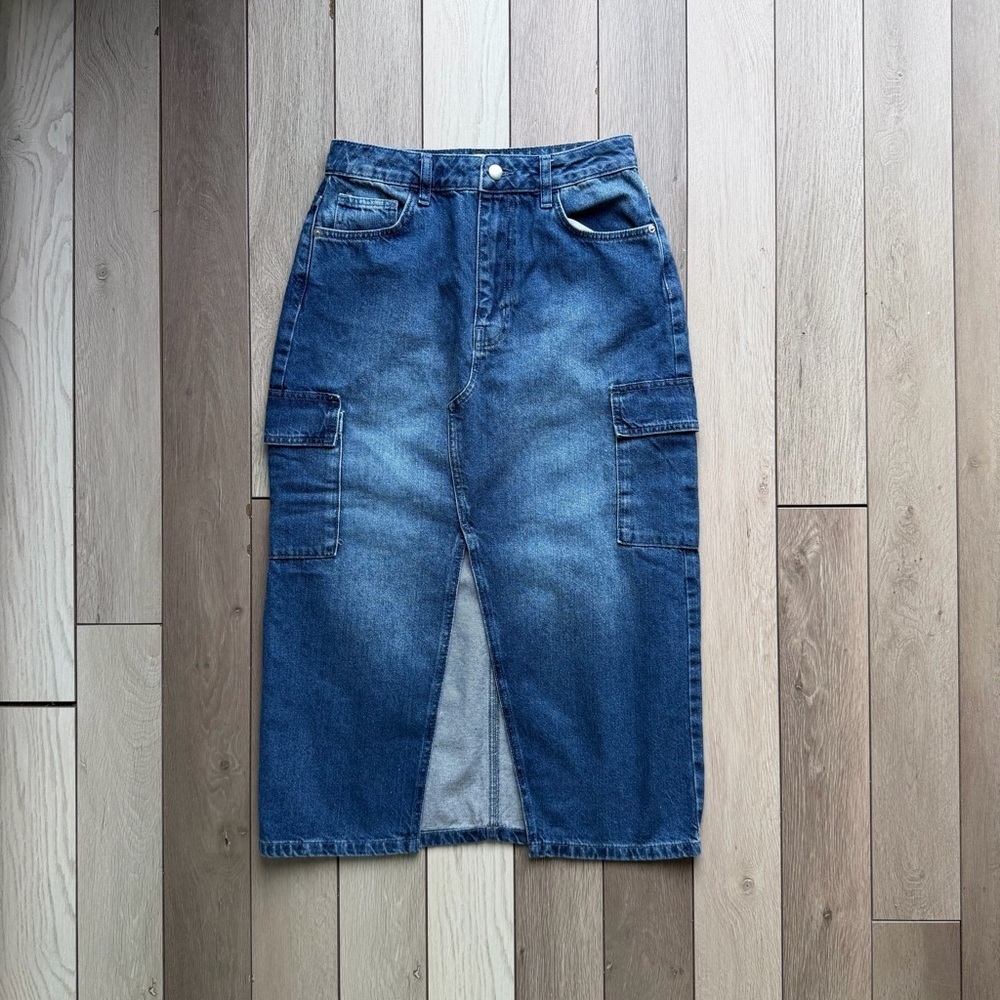 francesca's® denim cargo skirt